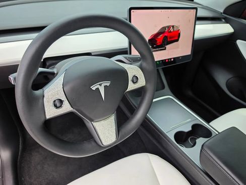 Used 2022 Tesla Model Y Performance AWD/4WD image 22