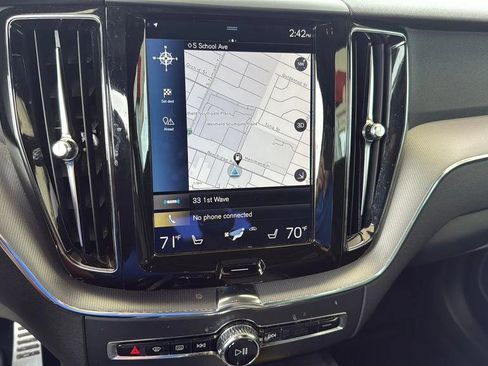 Used 2018 Volvo XC60 T6 R-Design w/ Convenience Package image 30