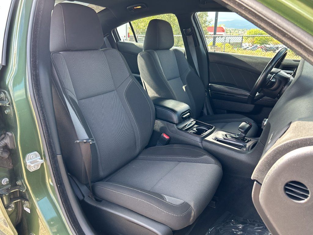 Used 2021 Dodge Charger SXT w/ Blacktop Package AWD/4WD image 17