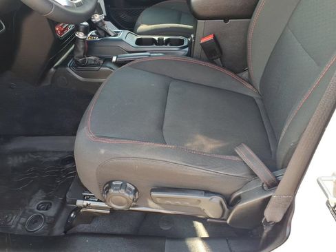 Used 2023 Jeep Gladiator Rubicon w/ Cold Weather Group AWD/4WD image 10