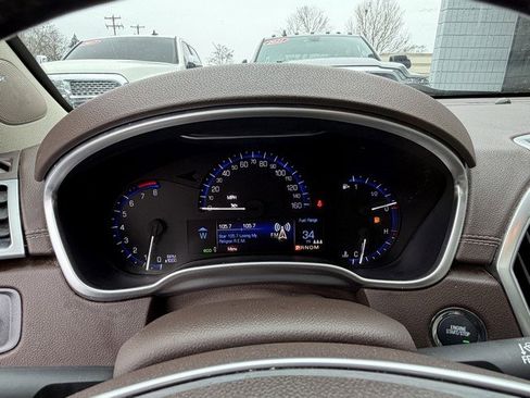 Used 2015 Cadillac SRX Luxury image 16