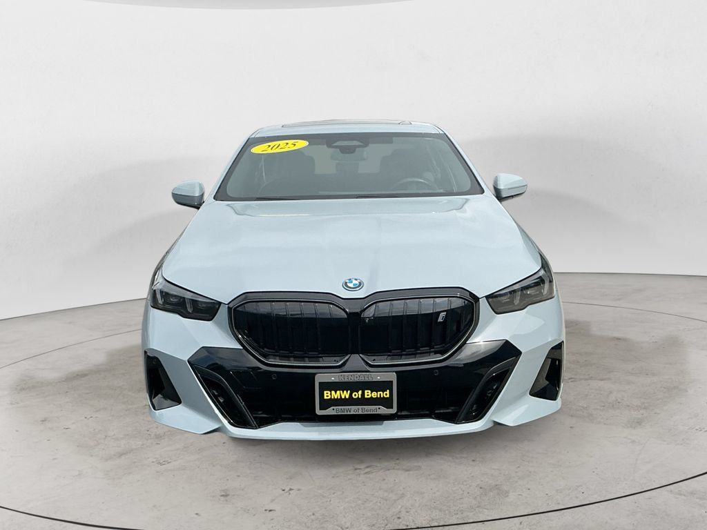 Used 2025 BMW i5 xDrive40 w/ M Sport Package AWD/4WD image 2