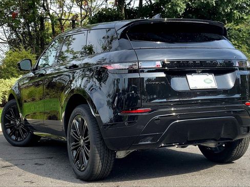 Used 2025 Land Rover Range Rover Evoque Dynamic SE image 12