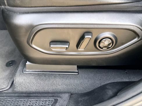 Certified 2024 Jeep Grand Cherokee Altitude image 31