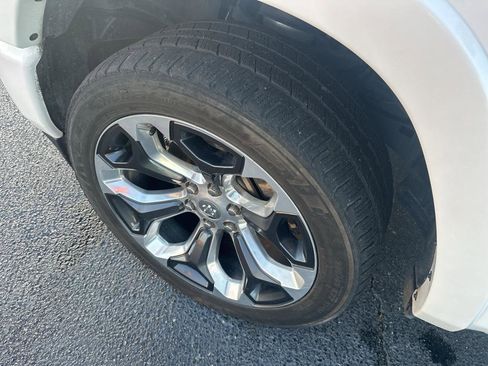 Used 2020 RAM 1500 Limited image 10