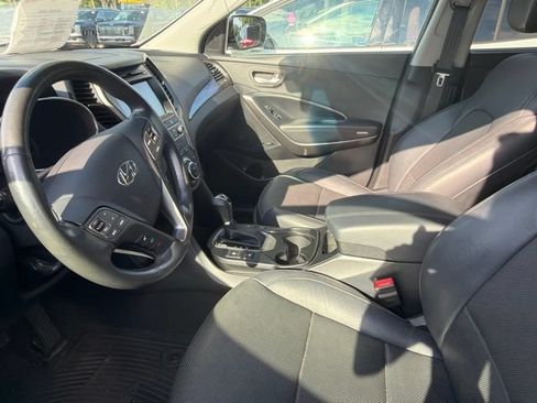 Used 2017 Hyundai Santa Fe Sport FWD image 9