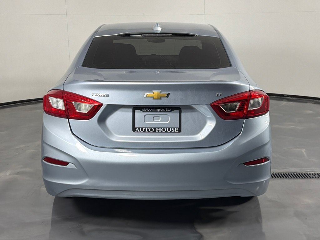 Used 2017 Chevrolet Cruze LT w/ Convenience Package FWD image 6