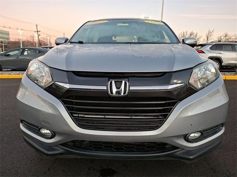 Used 2017 Honda HR-V EX image 3