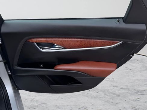 Used 2015 Cadillac XTS Premium image 19