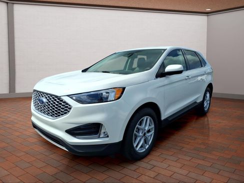 Used 2024 Ford Edge SEL w/ Convenience Package AWD/4WD image 4
