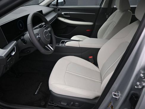 New 2025 Hyundai Sonata SEL image 9