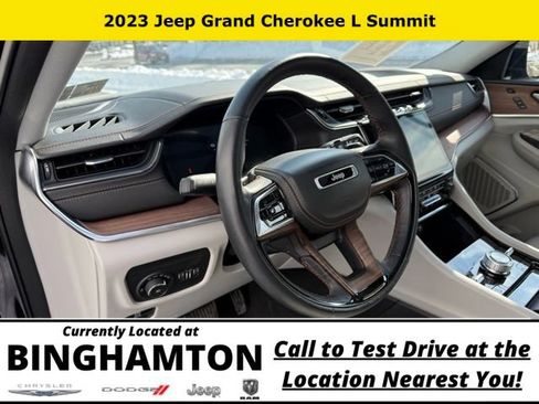 Used 2023 Jeep Grand Cherokee L Summit AWD/4WD image 10