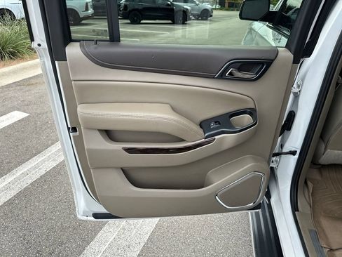 Used 2020 GMC Yukon XL SLT w/ Premium Edition RWD image 32