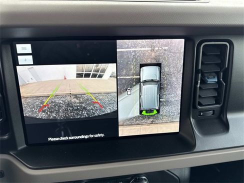 Used 2022 Ford Bronco Wildtrak image 19