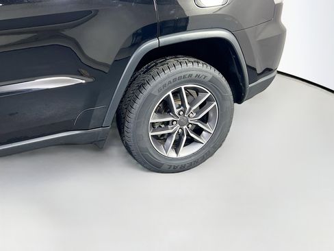 Used 2022 Jeep Grand Cherokee Limited image 29