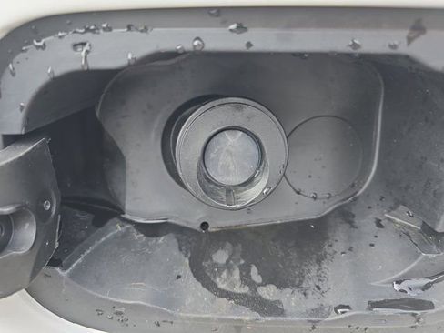 Used 2024 Chevrolet Equinox LT image 11