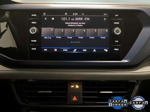 Used 2024 Volkswagen Taos SE image 42