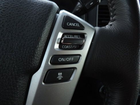 Certified 2024 Nissan Titan SV w/ SV Convenience Package image 30