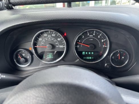 Used 2013 Jeep Wrangler Unlimited Sport AWD/4WD image 15