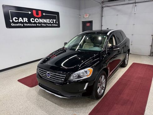 Used 2016 Volvo XC60 T6 w/ Proximity Package AWD/4WD image 4