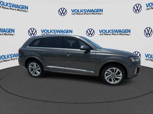 Used 2023 Audi Q7 3.0T Premium AWD/4WD image 9