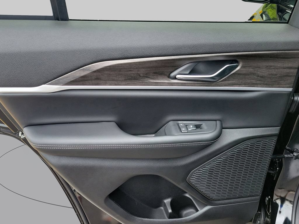New 2026 Jeep Grand Cherokee Altitude RWD image 31