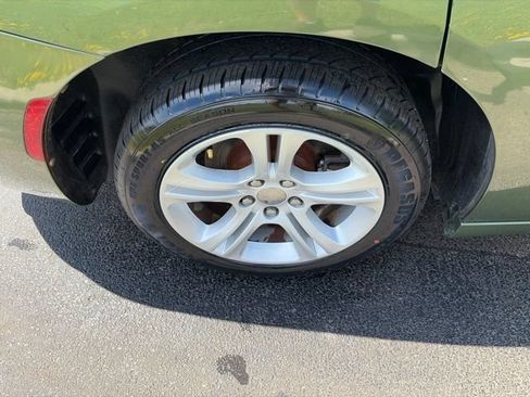 Used 2019 Dodge Charger SXT RWD image 38