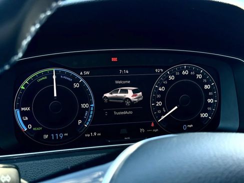 Used 2019 Volkswagen e-Golf SEL Premium FWD image 17