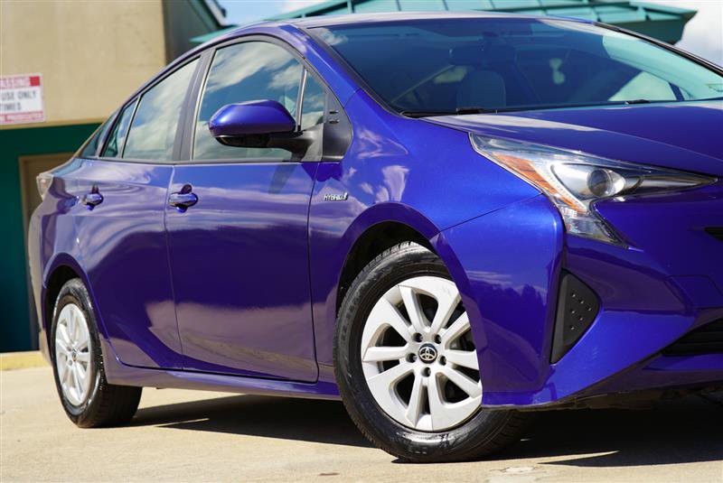 Used 2016 Toyota Prius Two FWD image 12