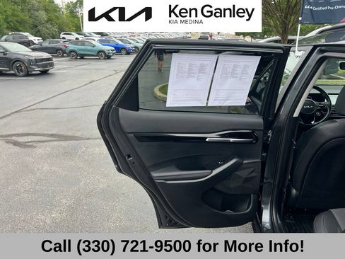 Used 2025 Kia Seltos S AWD/4WD image 47