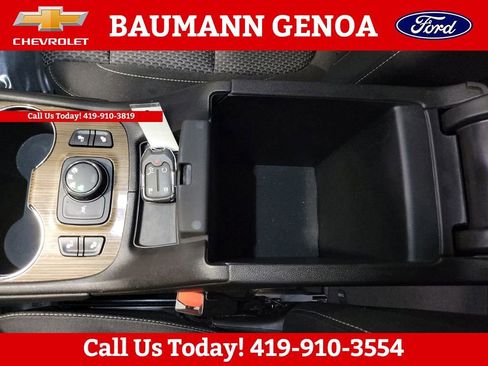Used 2022 GMC Acadia SLE w/ Driver Convenience Package AWD/4WD image 22