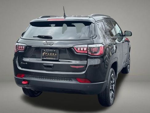 Used 2024 Jeep Compass Trailhawk image 5