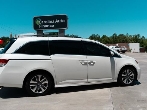 Used 2015 Honda Odyssey Touring image 4