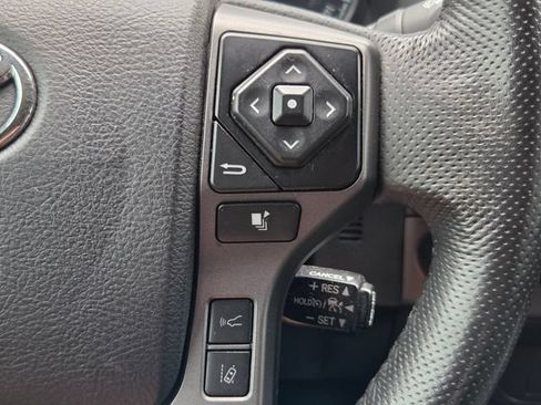 Used 2021 Toyota Tacoma TRD Off-Road AWD/4WD image 22