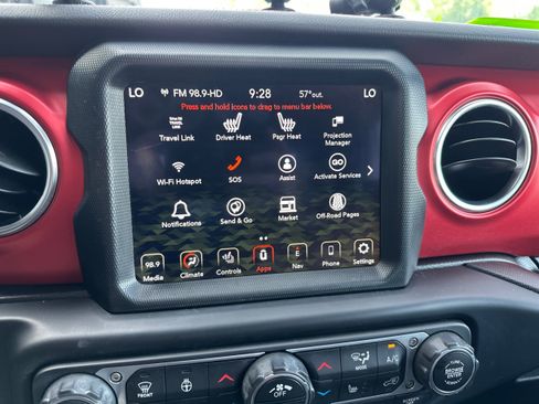 Used 2021 Jeep Gladiator Rubicon AWD/4WD image 13