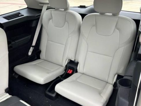 Used 2025 Volvo XC90 B6 Plus AWD/4WD image 8