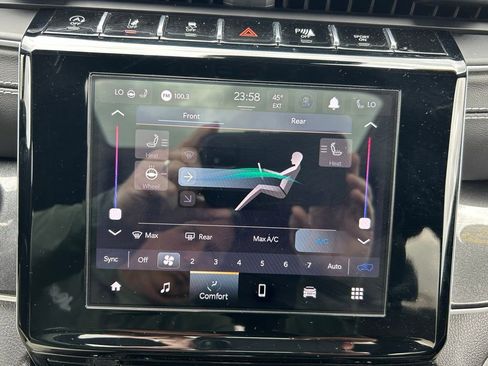 Used 2022 Jeep Grand Cherokee L Laredo AWD/4WD image 26
