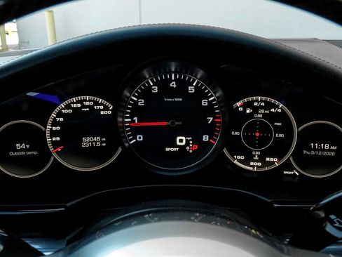 Used 2018 Porsche Panamera 4S image 21