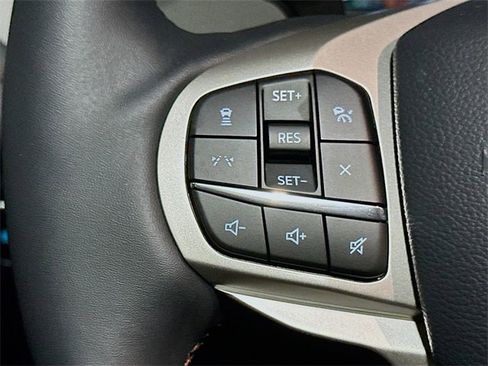 New 2026 Ford Explorer Active w/ Active Comfort Package image 28
