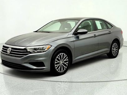 Used 2019 Volkswagen Jetta SE w/ Cold Weather Package