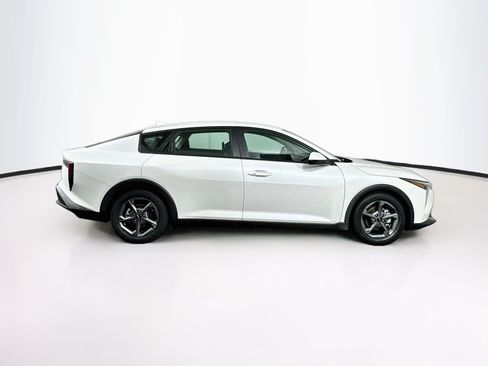 Used 2025 Kia K4 FWD image 10