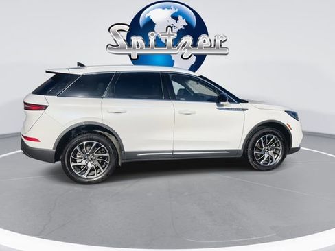 Used 2022 Lincoln Corsair AWD w/ Equipment Group 101A image 10