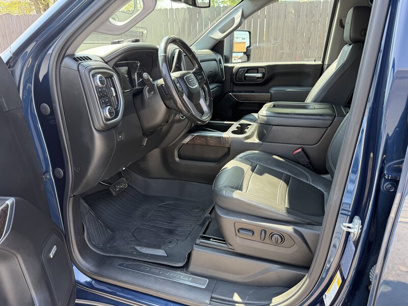 Used 2022 GMC Sierra 2500 Denali AWD/4WD image 17