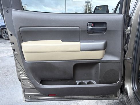 Used 2011 Toyota Tundra 4x4 CrewMax image 31