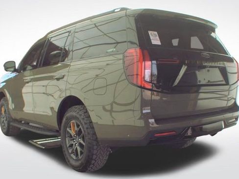Used 2025 Ford Expedition Tremor AWD/4WD image 12