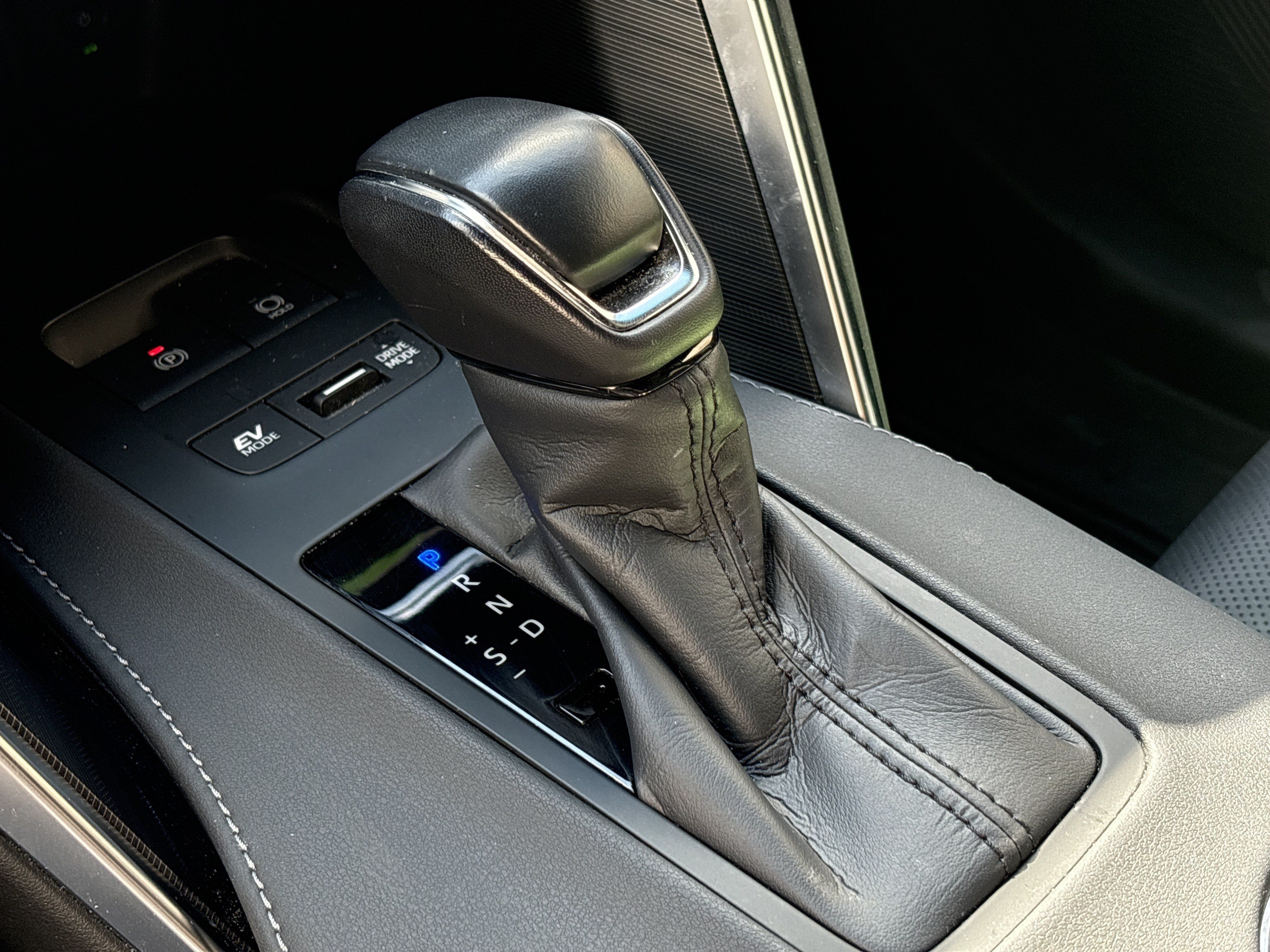 Used 2024 Toyota Venza Limited AWD/4WD image 26