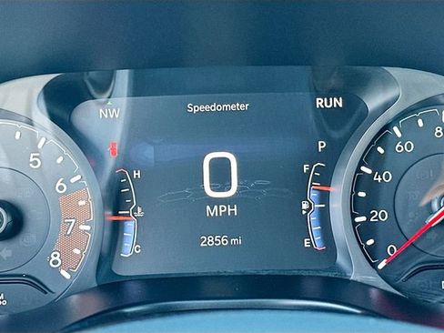 Used 2026 Jeep Compass Latitude image 12