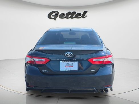 Used 2020 Toyota Camry SE w/ Convenience Package FWD image 6