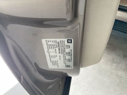 Used 2013 GMC Yukon XL SLT w/ SLT-2 Equipment Package AWD/4WD image 28