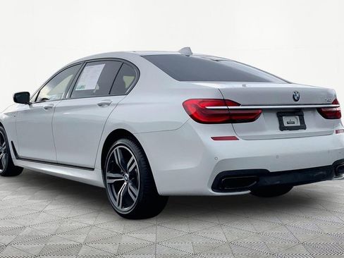 Used 2019 BMW 740i w/ Executive Package image 4